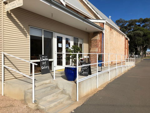 Anglican Community Cafe, Limestone Art Gallery & Cornish Garden - Attractions 1