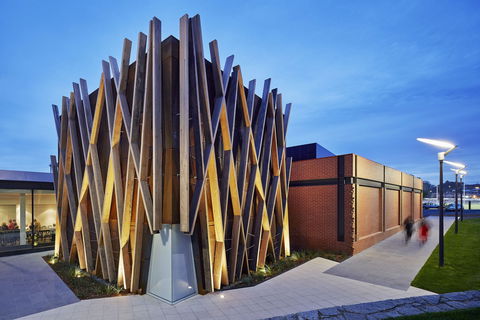 Bendigo Art Gallery - Attractions 1