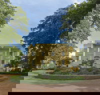 Clarendon - Attractions