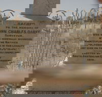 Darke's Grave - Attractions