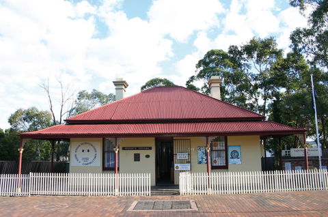 Dredge's Cottage - Attractions 0