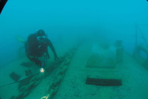 Ex HMAS Hobart Dive Site - Attractions 1