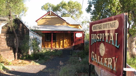 Lightning Ridge Heritage Cottage - Attractions 0