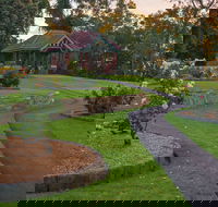 Macarthur Park - Attractions