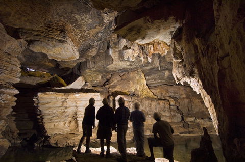 Mimbi Caves - Attractions 2