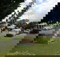 Miriam Vale War Memorial - Attractions