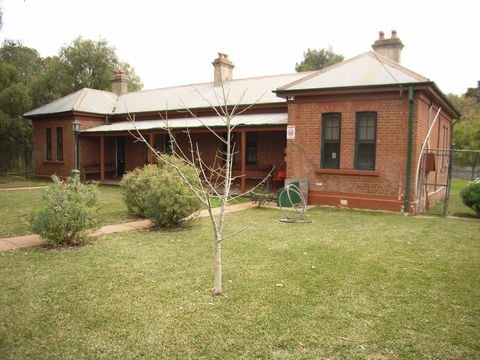Museum Under The Bridge - Attractions 0