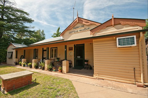 Parkside Cottage Museum - Attractions 0
