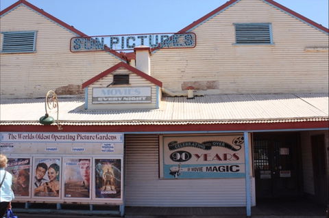 Sun Pictures Theatre - Attractions 0