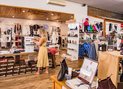 The Country Outfitters - Attractions Las Vegas 1