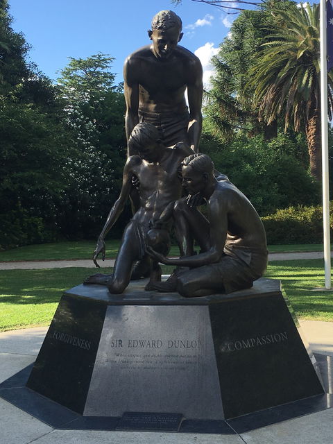 Weary Dunlop Memorial - Attractions 0