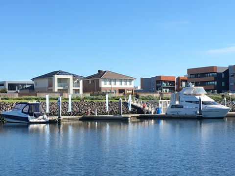 Wyndham Harbour - Attractions 1