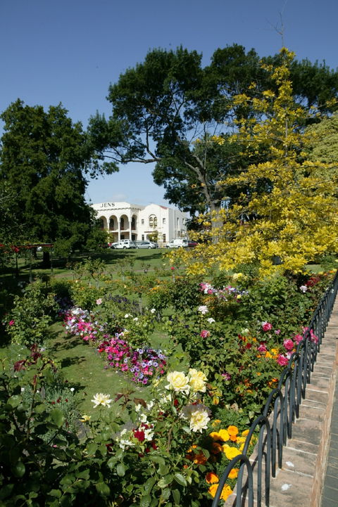 Cave Garden - Attractions 1