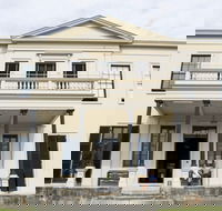 Elizabeth Bay House - Attractions