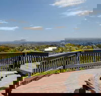 Finchley Lookout - Attractions