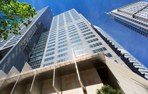Governor Phillip And Macquarie Towers - Attractions 1