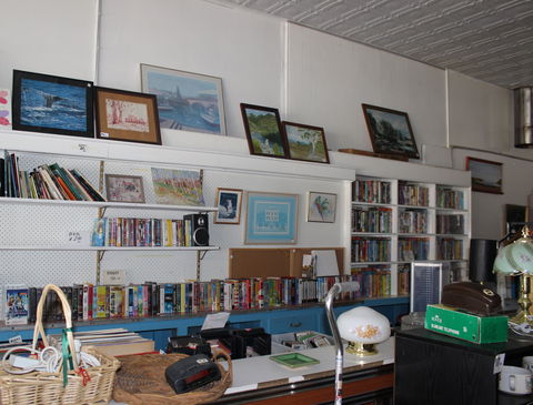 Holbrook Anglican Op-shop - Attractions 1