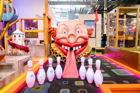 Holey Moley Carousel - Attractions 1