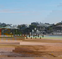 Howlong Swimming Pool - Attractions