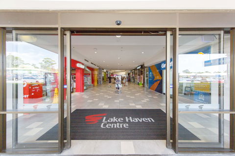 Lake Haven Centre - Attractions 1