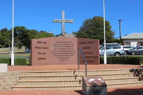 Port Lincoln War Memorial - Attractions 0