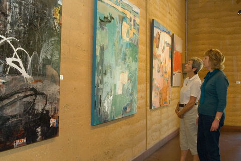 Red Poles Art Gallery - Attractions 2