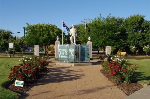WW1 Memorial Park - Attractions 0