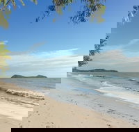 Clifton Beach - Attractions