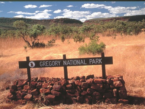 Escarpment Walk - Attractions 0