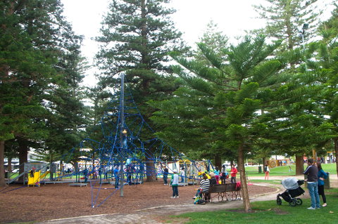 Esplanade Reserve - Attractions 1