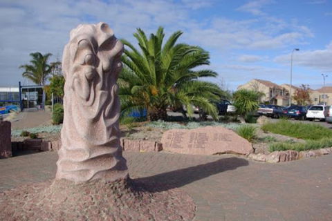 Fishermen's Memorial - Attractions 0