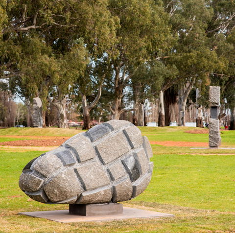 Griffith Centenary Sculptures - Attractions 2