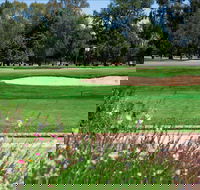 Howlong Golf Resort - Attractions