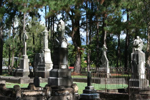 McLeod Street Pioneer Cemetery Cairns - Attractions 0
