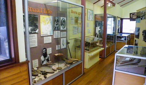 Minjungbal Aboriginal Cultural Centre - Attractions 1