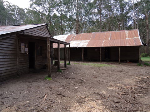 Razorback Hut - Attractions 0