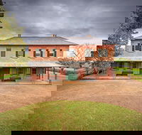 Rouse Hill Estate - Attractions