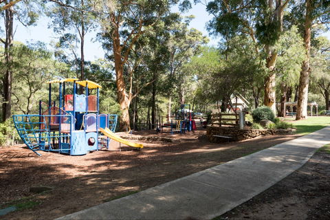Vasse River And Rotary Park - Attractions Las Vegas 0