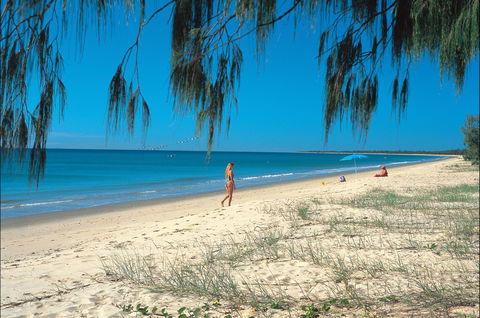 Woodgate Beach Park And Playground - Attractions 0