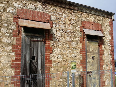 A Walk Back In Time Time Trail - Kingscote - Attractions 0
