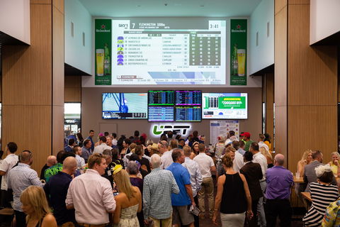 Gold Coast Turf Club - Attractions 1