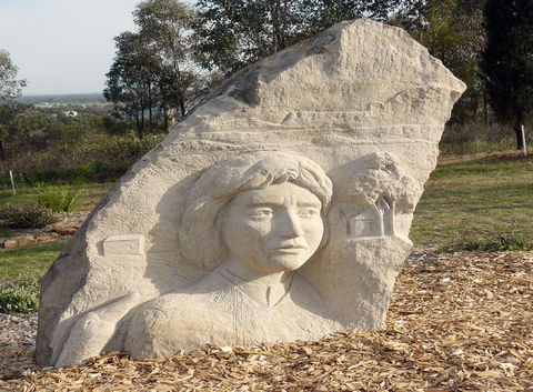 Heritage Sculptures At Pensioners Hill Lookout - Attractions 0