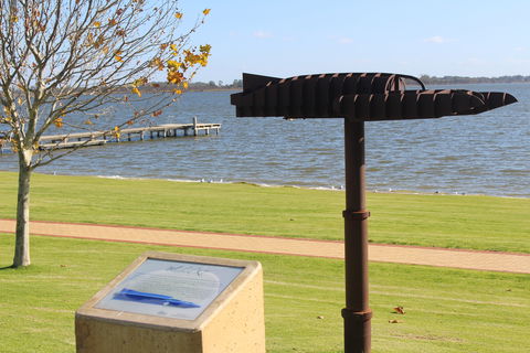 K7 Monument Barmera - See Attractions 0