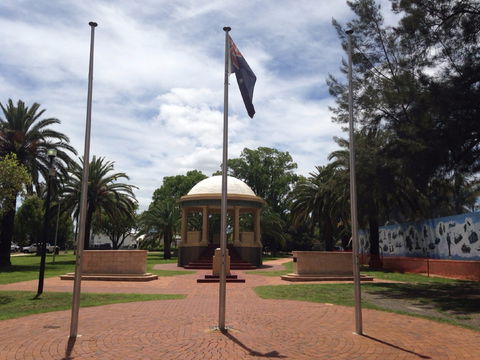 Kingaroy Memorial Park - Attractions 0