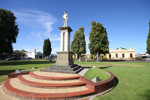 Naracoorte Town Square - Attractions 0