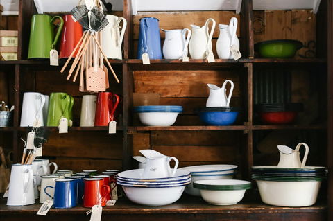 Odgers And McClelland Exchange Stores - Attractions 2