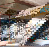 Old Pharmacy Museum  Childers - Attractions