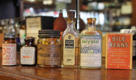 Old Pharmacy Museum  Childers - Attractions 1