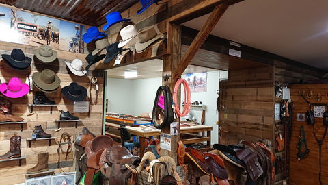 Simon Martin Whips & Leathercraft - Attractions 2