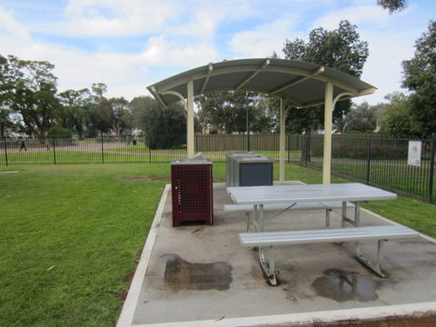Sturt Park Reserve And Titanic Memorial - Attractions 0